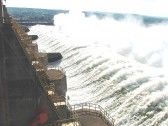 Usina de Tucuruí: energia para o Brasil, banana para os vizinhos