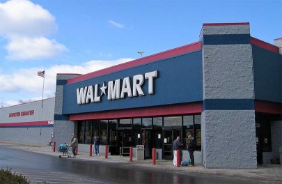http://commons.wikimedia.org/wiki/File:Walmart_exterior.jpg Foto de Sven via Wikimedia Commons