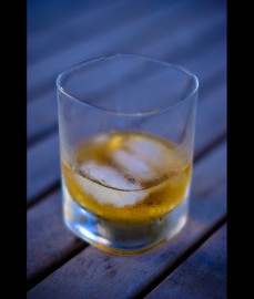 Whisky fotografado por Robert S. Donovan