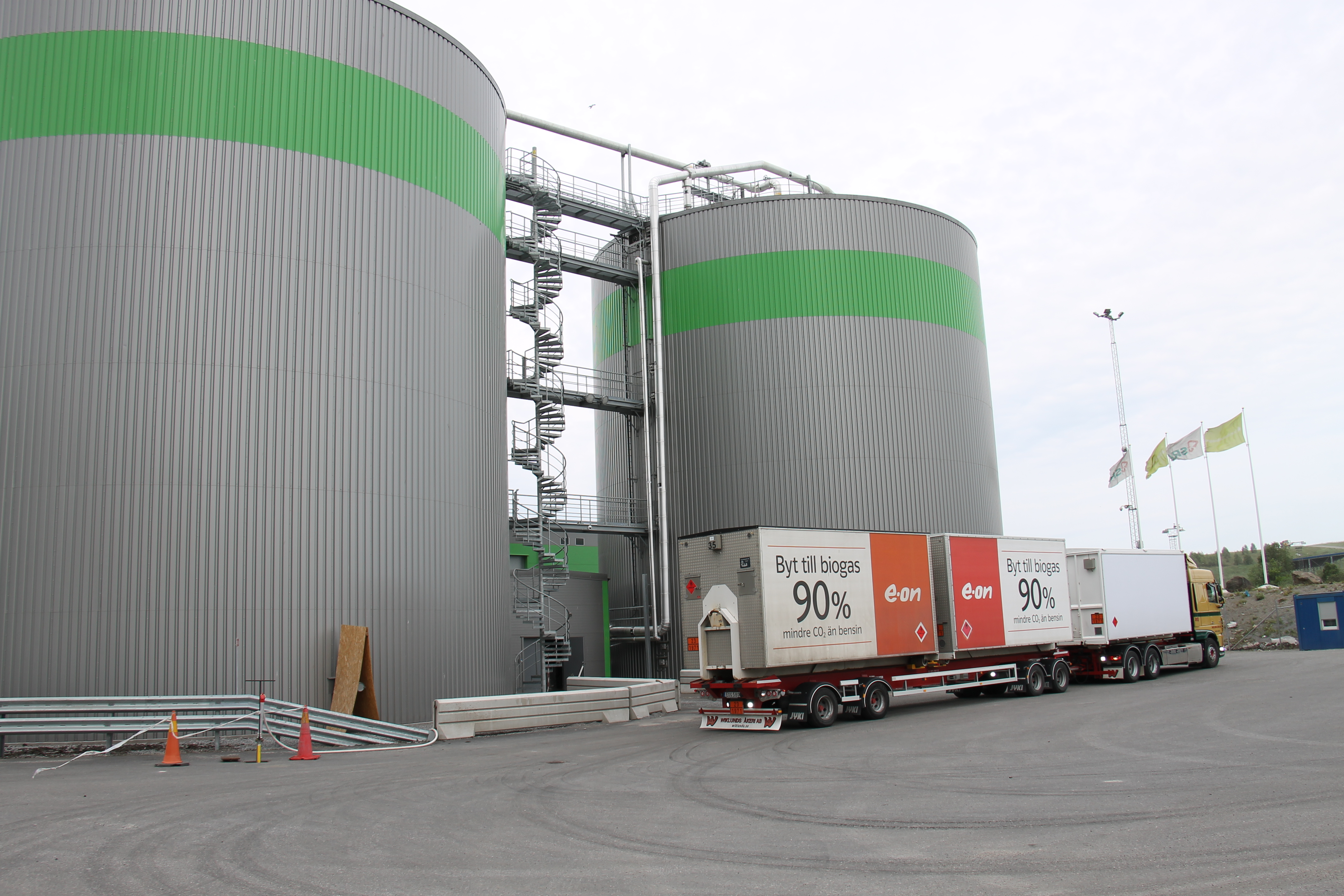Os biodigestores da Scandinavian Biogas são capazes de processar 70 mil toneladas de resíduos alimentares para gerar biometano para ônibus, carros e caminhões