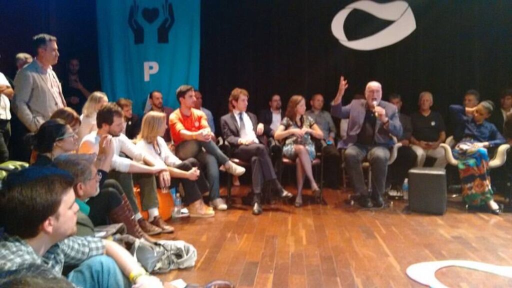 Marina defende “tablado” em vez de “palanque”