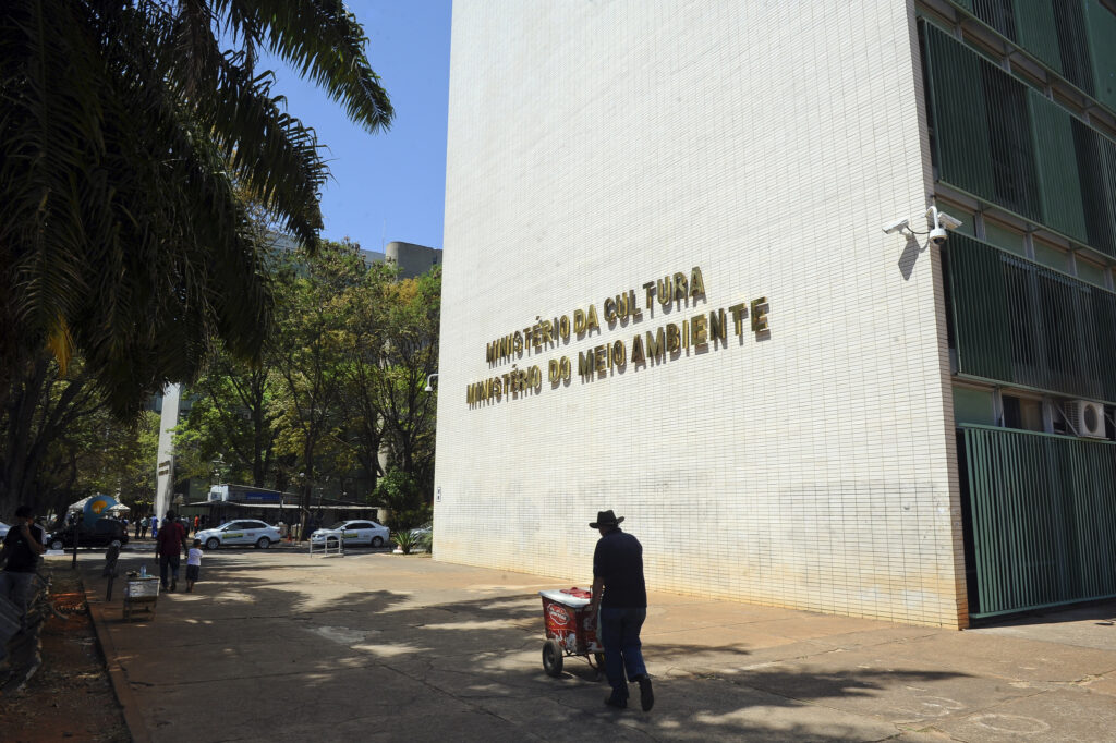 Os problemas de transformar o Meio Ambiente em um braço da Agricultura