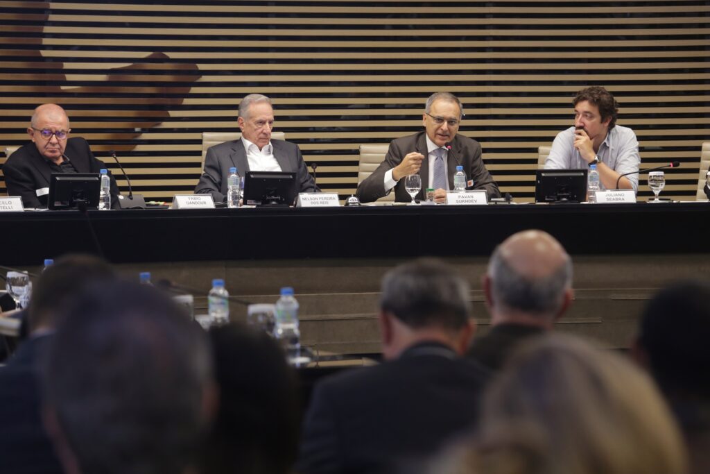 Empresas precisam reconhecer suas externalidades, diz Pavan Sukhdev na Fiesp