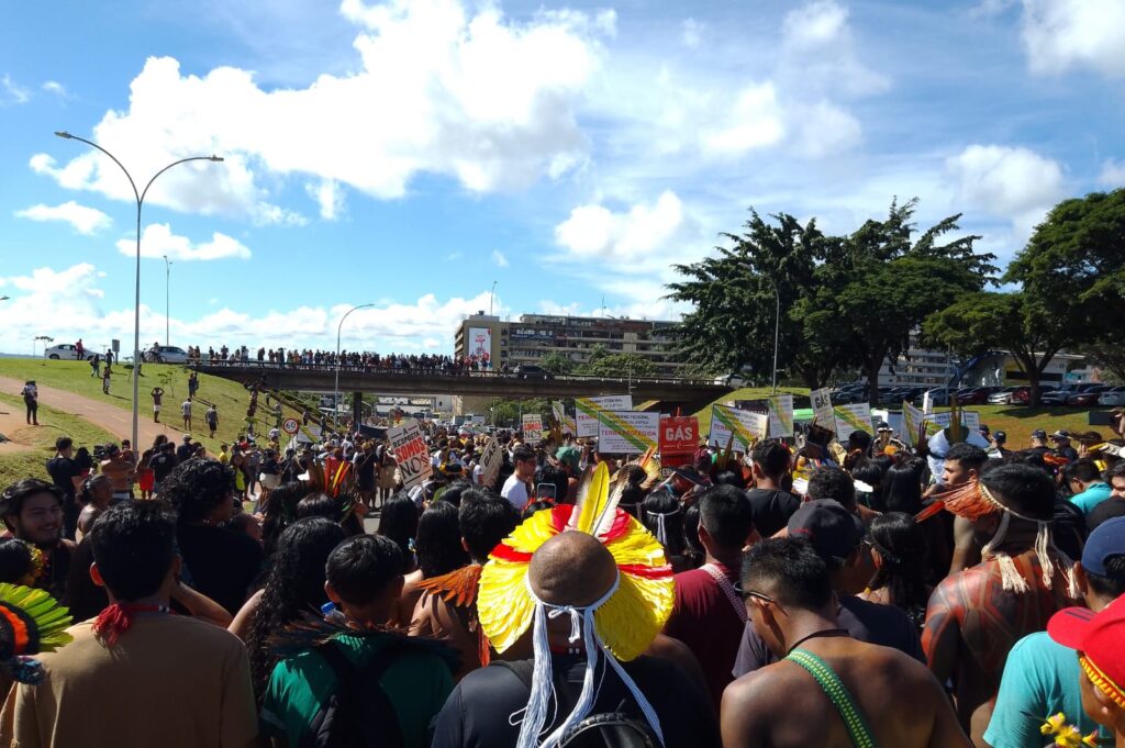 Para chegar aqui, atravessei o mar de fogo